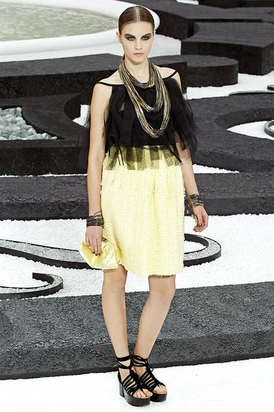 Look 23